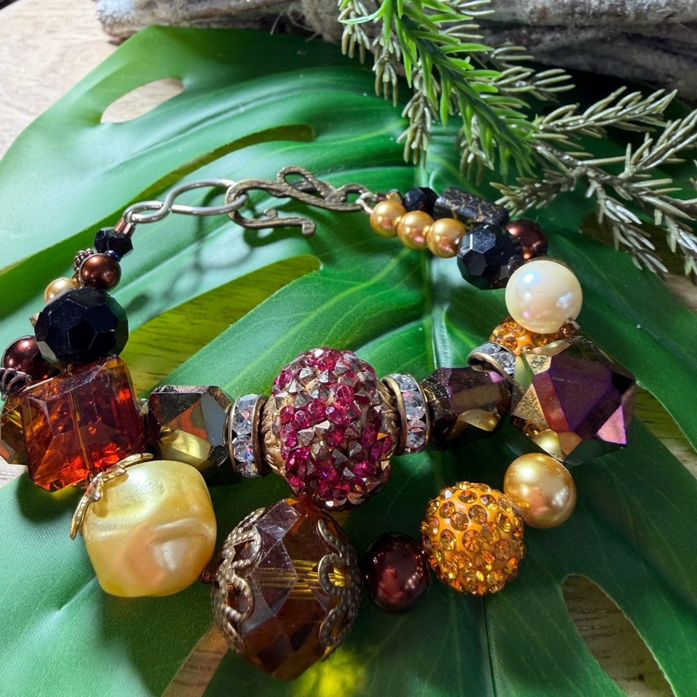 Vibrant Beaded Bracelet Set with Gold and Pink Accents